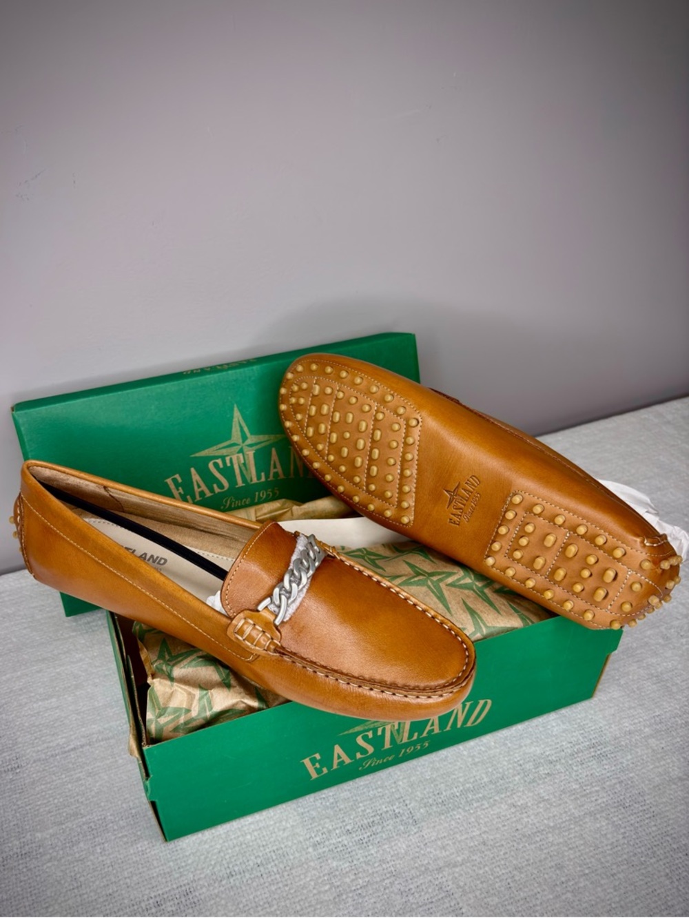 NIB Eastland Sawgrass Women's‎ Leather Chain Loafers - Camel